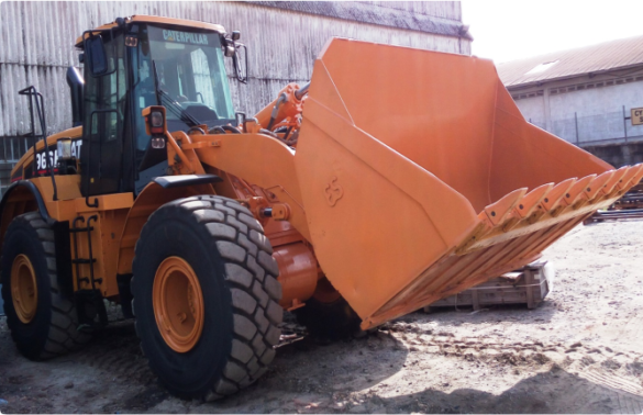 Caterpilar 966 bucket loader